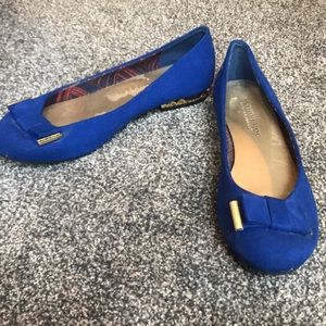 Women’s suede flats